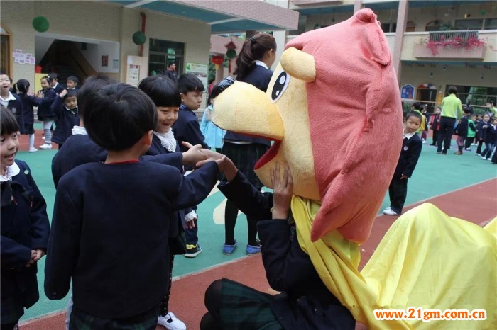 熱熱鬧鬧開學慶  團團圓圓一家親 ——廣東東莞寮步偉才幼兒園開學典禮1