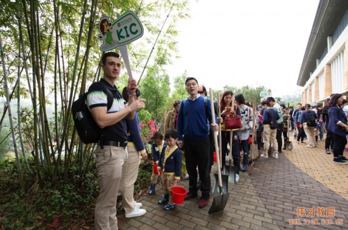 廣西南寧美泉偉才幼兒園開展植樹節公益活動