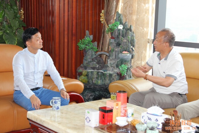 北京市陳鶴琴教育思想研究會副理事長柯小衛一行蒞臨偉才教育參觀交流