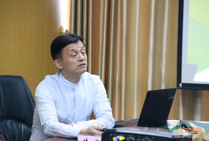 同登“偉才號”，攜手創未來——偉才教育2017年10月新伙伴培訓會