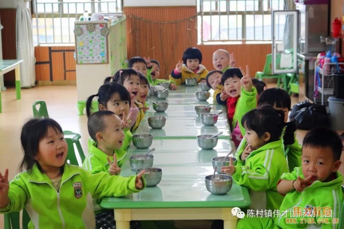 廣東順德陳村偉才幼兒園:喜鬧元宵,年在一起