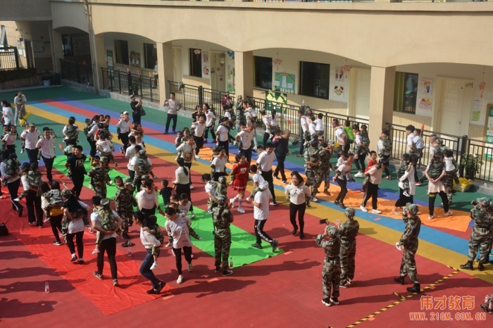 潼南偉才幼兒園慶祝建國70周年 “我是小小兵”親子運動會