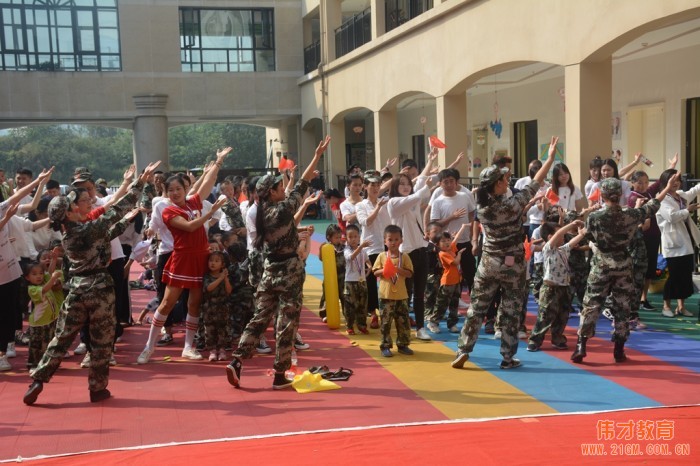 潼南偉才幼兒園慶祝建國70周年 “我是小小兵”親子運動會