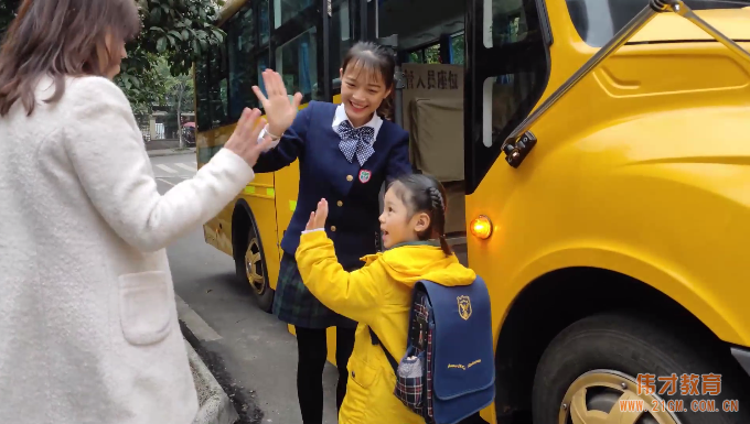 偉才體系幼兒園百家園所大比拼，展示最美晨接！