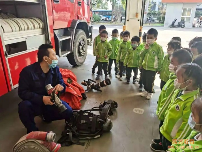 消防安全,防范未“燃”丨江蘇蘇州工業(yè)園區(qū)偉才厚永幼兒園“119消防”系列活動(dòng)