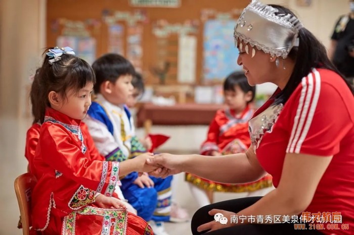 “壯鄉歌圩節,五彩三月三”——廣西南寧美泉偉才幼兒園