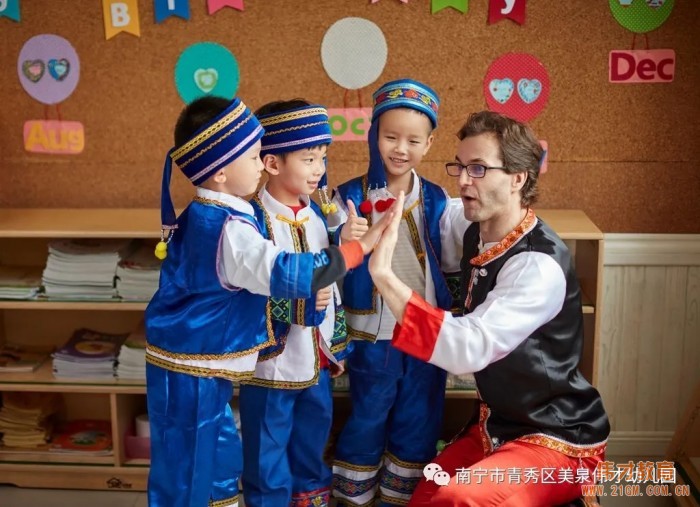 “壯鄉歌圩節,五彩三月三”——廣西南寧美泉偉才幼兒園