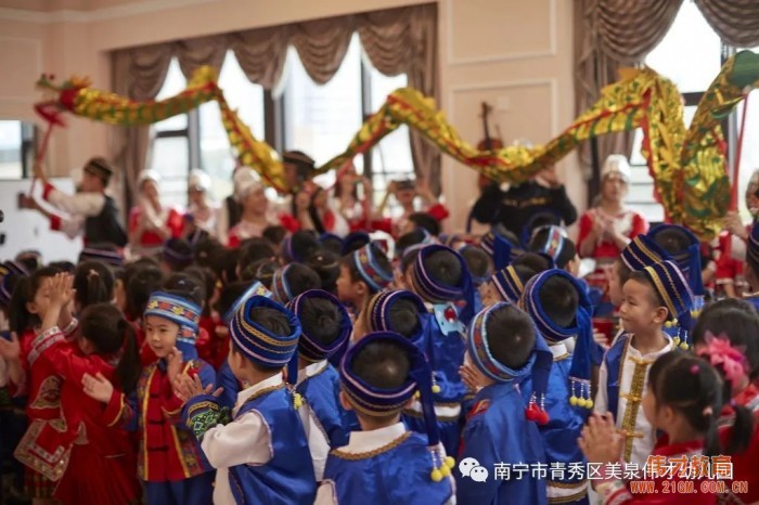 “壯鄉歌圩節,五彩三月三”——廣西南寧美泉偉才幼兒園