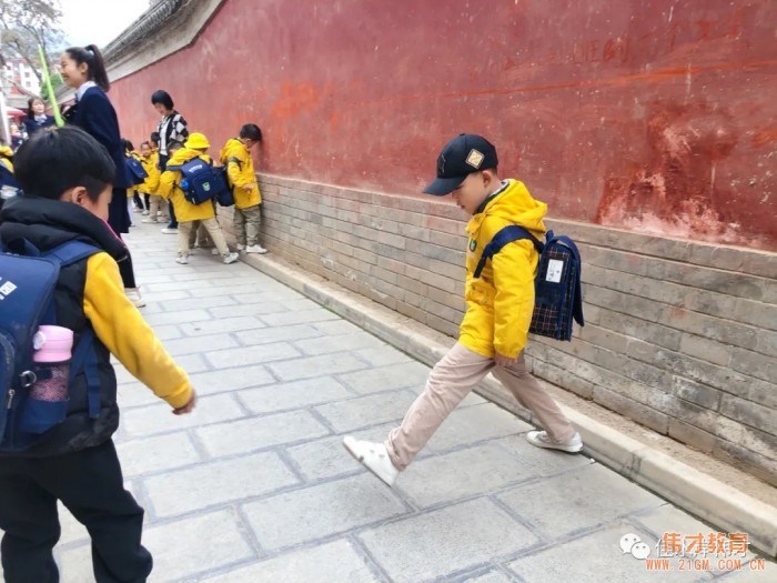 測(cè)量古巷,甘肅天水佳水岸偉才幼兒園社會(huì)實(shí)踐活動(dòng)