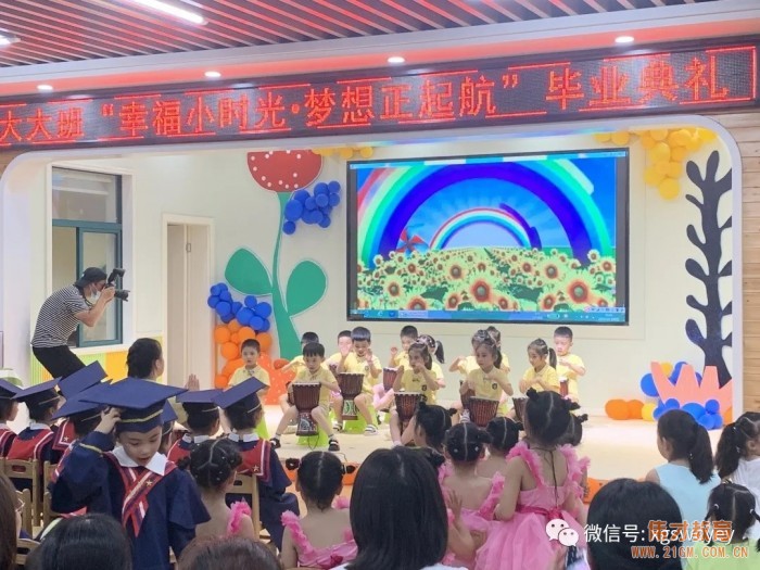 湖北孝感偉才幼兒園2021屆畢業紀念